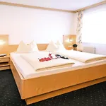 Hotel apartamentowy Holzmannhof 3*